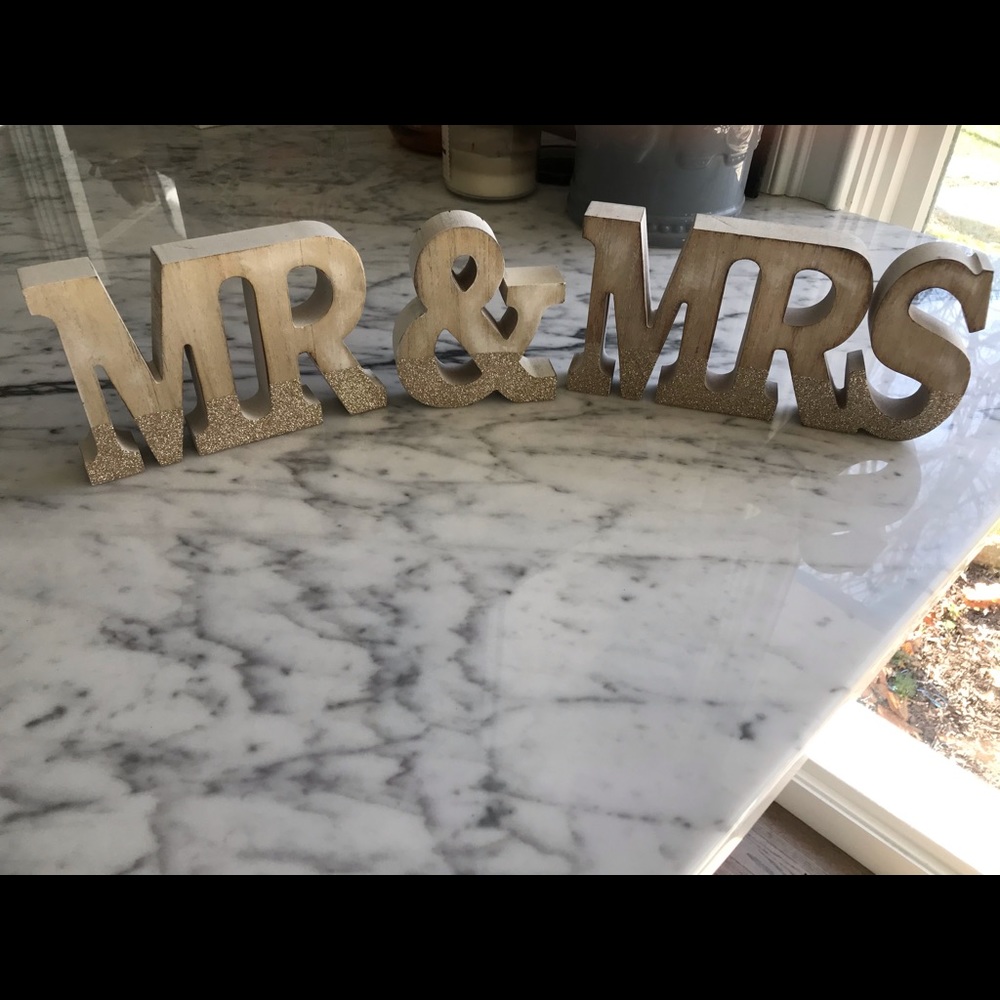 Mr. And Mrs. Decor